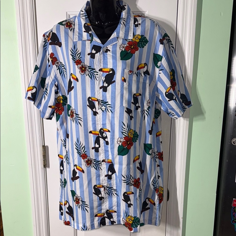 VSTR Vintage Wash Tropical Toucan Print Hawaiian Shirt Vacation Cruising Size M